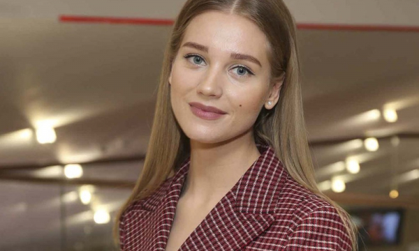 Кристина Асмус заинтриговала поклонников фотографией некоего Антона