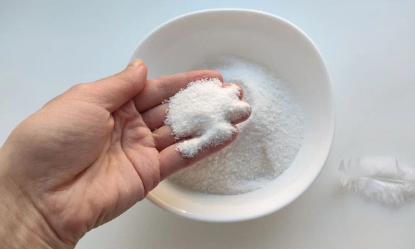 Что будет, если помыть полы в квартире с солью